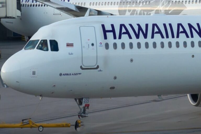 Hawaiian Airlines Launches Free In Flight Wi Fi Powered By Starlink