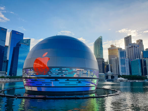 Is the Floating Glass Orb at MBS Apple's New Store? - Shout