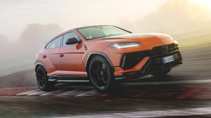 Lamborghini Urus Recalled Due to Potentially Detachable Hood at Fast Speed