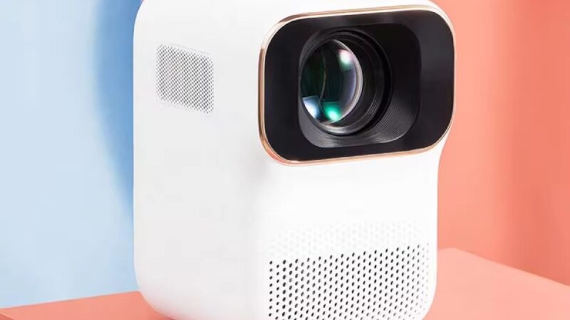 Xming’s Q5: 1080P Projector with 280 Lumens, 360° Rotation