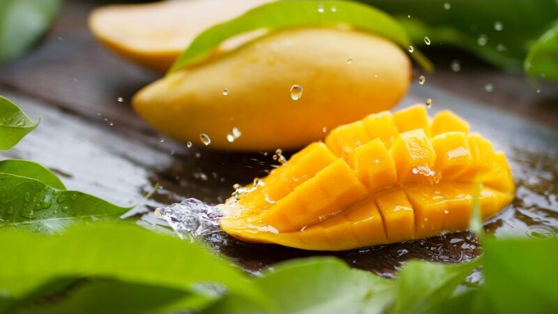 Mangoes Should Always Be Soaked: 5 Reasons To Stop Eating Them Without First Washing