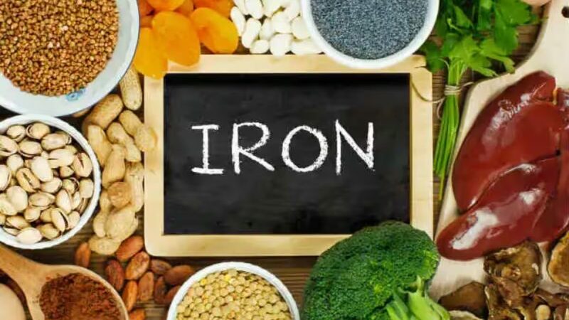 8 Symptoms Of Iron Deficiency, From Chest Pain To Hair Loss