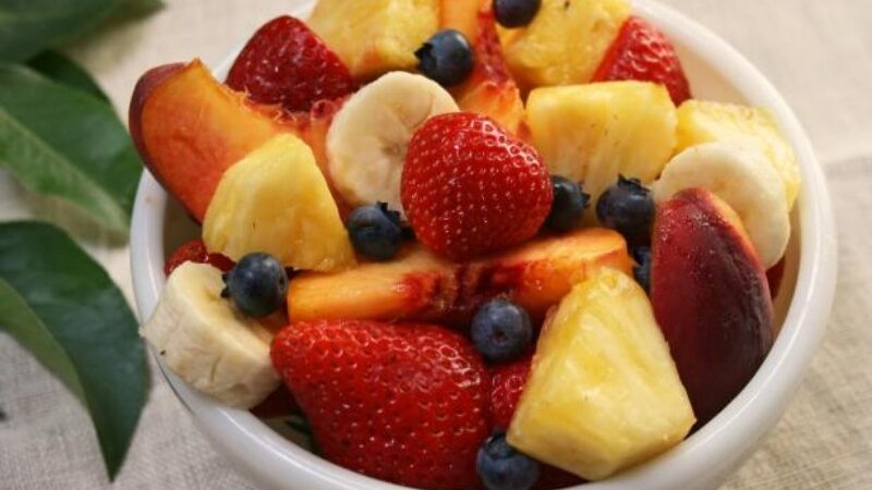 Fruit Diet: 5 Amazing Reasons To Eat A Bowl Of Fruits To Start Your Day