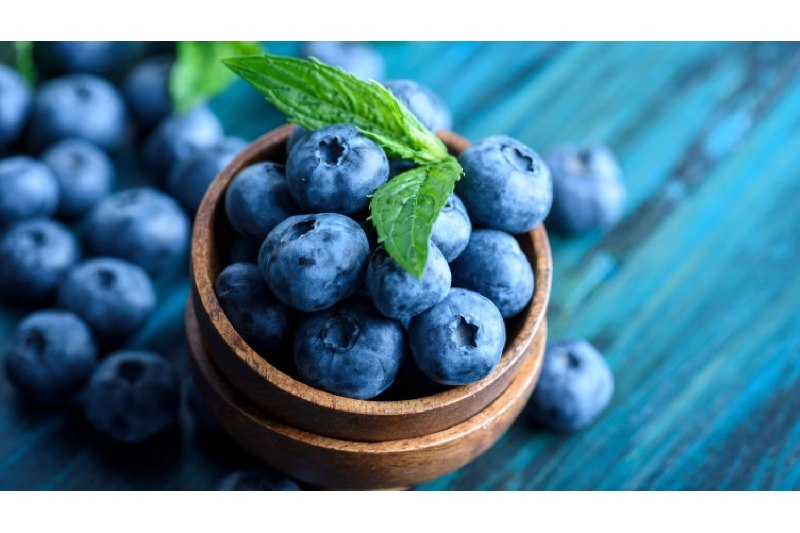 Antioxidant-rich Foods: Eat Turmeric and Blueberries to Improve Immunity and Heart Health