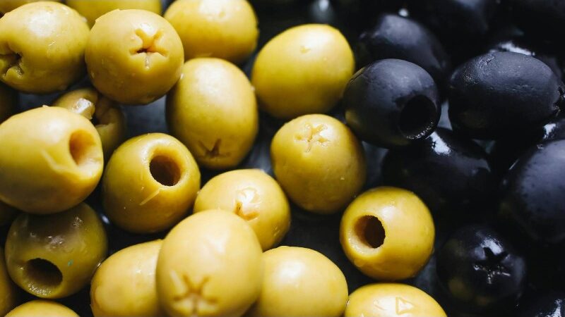 5 Reasons to Eat Olive Fruits for Eye Health and Weight Loss