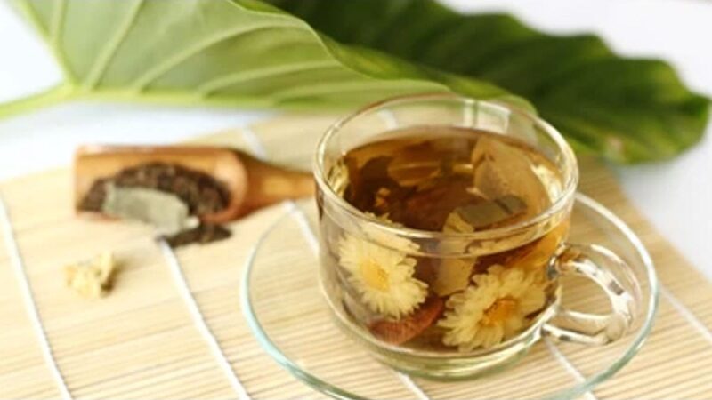 7 Benefits Of Drinking Lotus Leaf Tea For Good Health