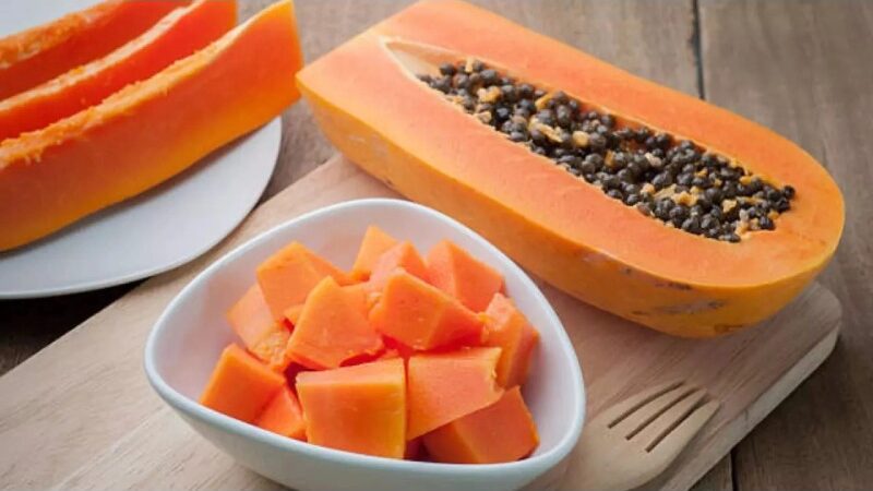 Papaya Health Advantages Include Improved Immunity, Digestion, and Skin Health When Consumed on an Empty Stomach