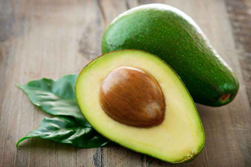 Avocados Health Benefits: Superfood to Manage Weight, Improve Mental Health, and Minimize Wrinkles