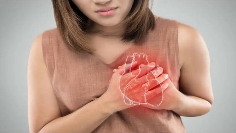 Women’s Heart Attack Symptoms: Fatigue, Cold Sweats, Chest Pain, and More