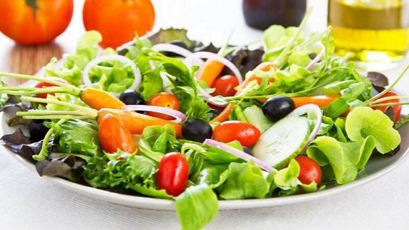 Benefits Of Including Salad In Your Daily Meal To Improve General Health