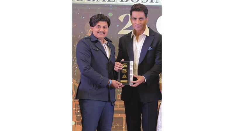 Ronit Kushwaha and VibeSocial Shine Again: Honored as Best Online Reputation Management Company in India at Global Business Awards 2024