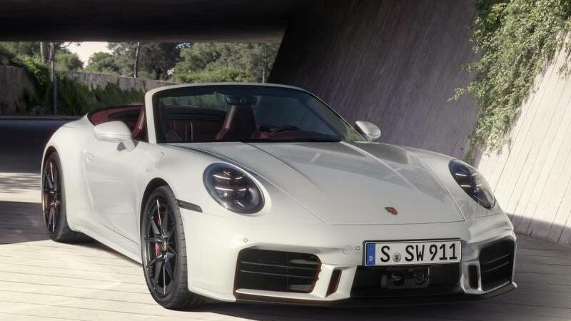 2025 Porsche 911 Carrera S Announced with Additional Features and Power