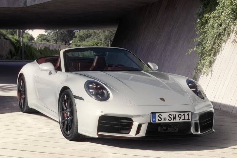 2025 Porsche 911 Carrera S Announced with Additional Features and Power