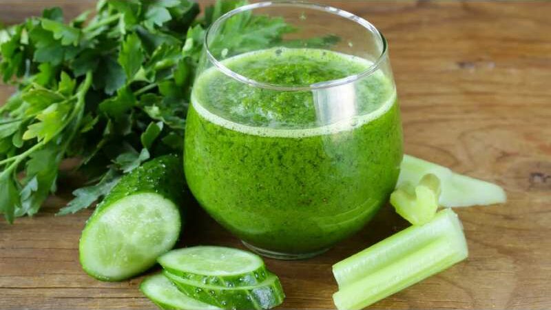 Cucumber Juice: 4 Healthful Reasons to Have This Cool Drink First Thing in the Morning